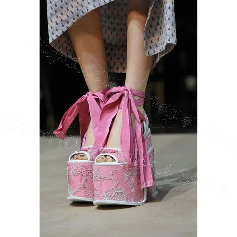 الأزهار التطريز الوردي اللمحة تو صنادل أرضية الدانتيل يصل أحذية النساء كعب عالي مكتنز جديد حفلة يؤرخ 2025 Zapatos Para Mujere