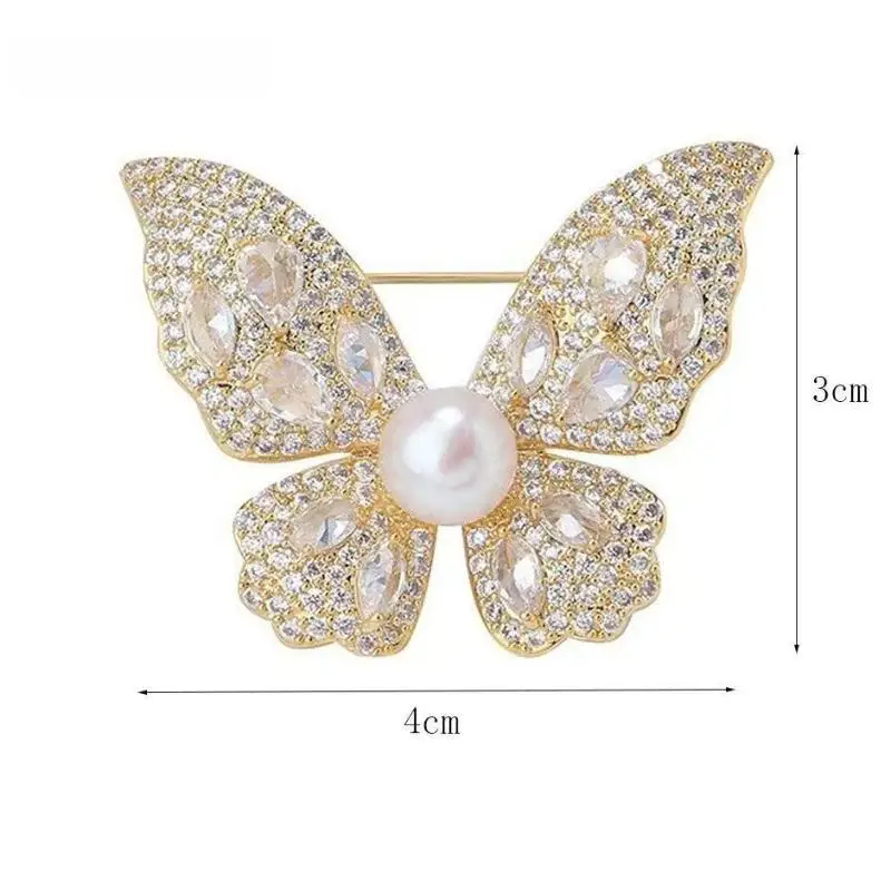1Pcs Girls Elegant Crystal Butterfly Brooches Badges Classic Lady Dress Suit High-end Pins Jewelry Fashion Women