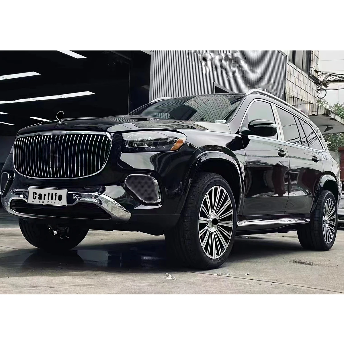 

Комплект автомобильных бамперов facelift для Mercedes Benz GLS Class X167 2024, обновление до модели Maybach.