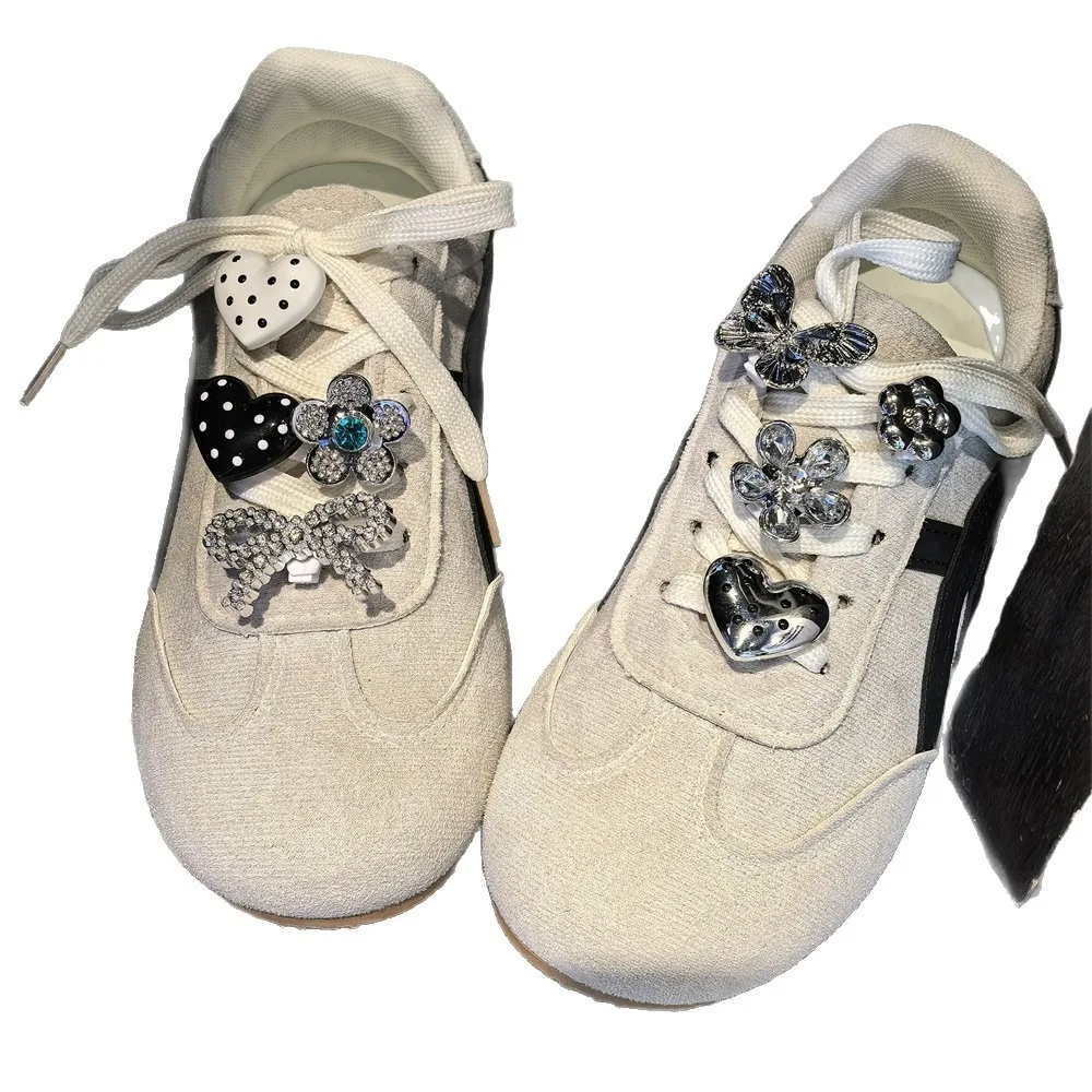 1PCS Clips Ornament for Sneakers Bling Rhinestone Butterfly Heart Shoe Charms Detachable Shoe Canvas Shoes DIY Decor Accessories