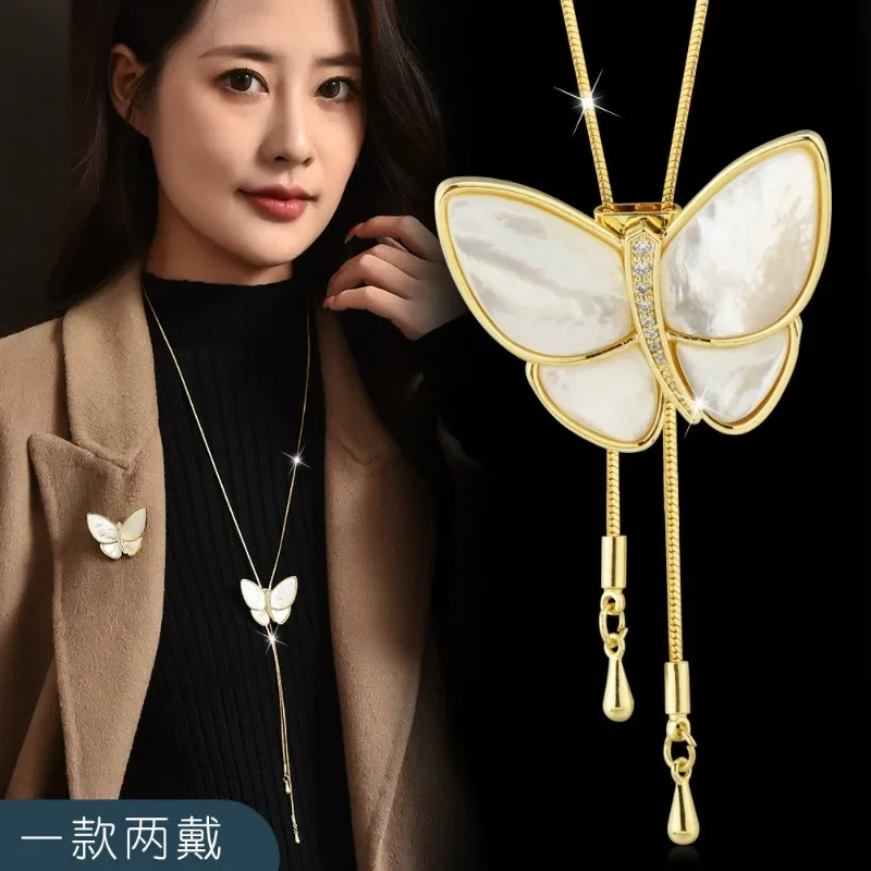 新しいバタフライセーターチェーン、ファッショナブルで多用途です。 レディース バタフライ コサージュ ロング ネックレス、1 個で 2 回着用可能