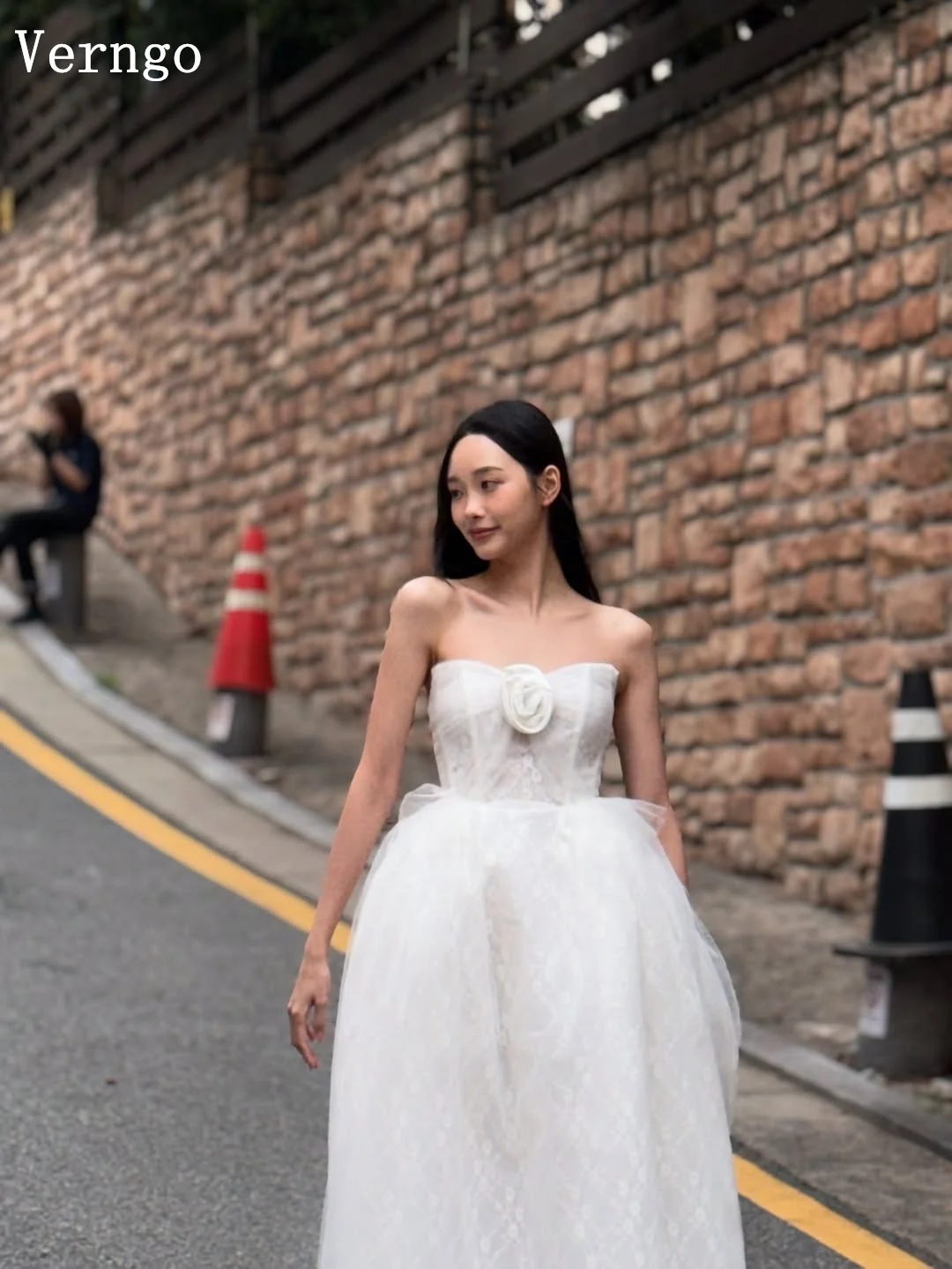 فستان زفاف Verngo دانتيل Straplees أنيق مطوي فساتين زفاف كوريا A Line صورة فساتين حفلات الزفاف حسب الطلب