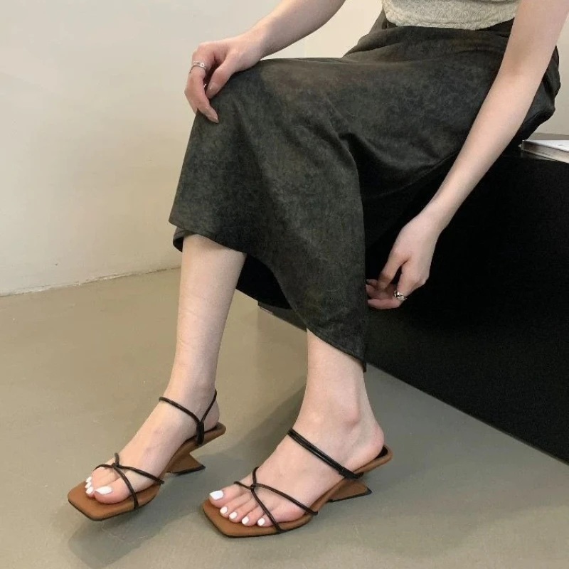 

Women's 2026 New Summer French Style Wedge Heel Thin Strap Sandals Elegant Niche Internet Famous Fairy Slippers