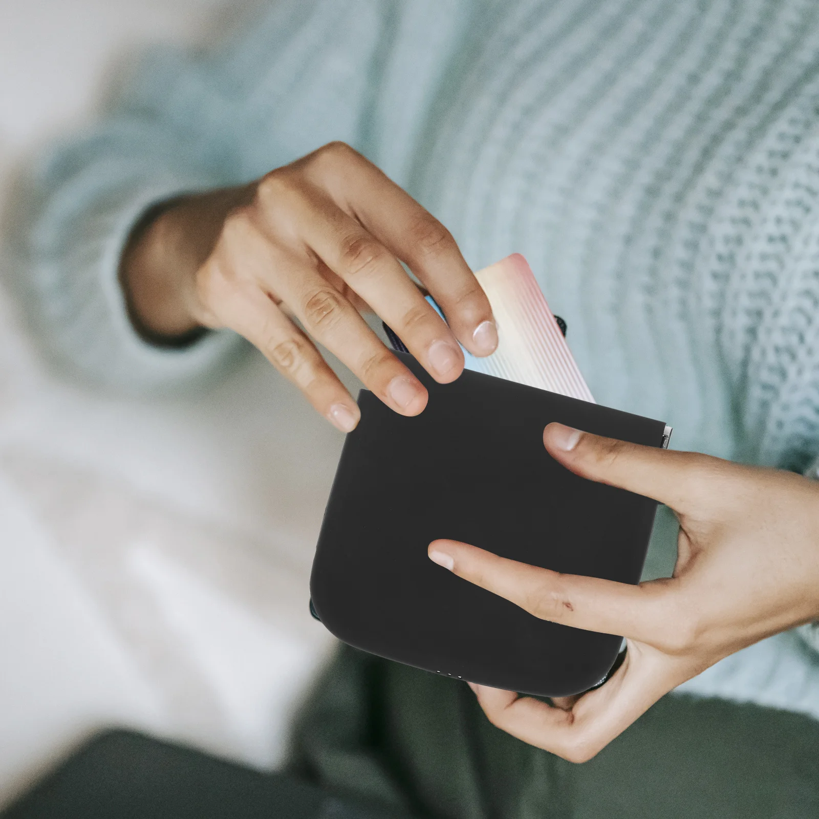 Borsa per trucco in silicone Piccolo organizzatore portatile per rossetto Custodia antipolvere impermeabile per le donne Borsa da viaggio per esterni