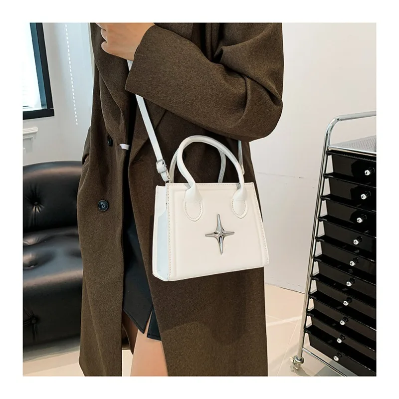 

Popular Small Square Crossbody Bag Fashion Minimalist Female Shoulder Bag Commuting Retro Handbag New Minimalist Crossbody Bag