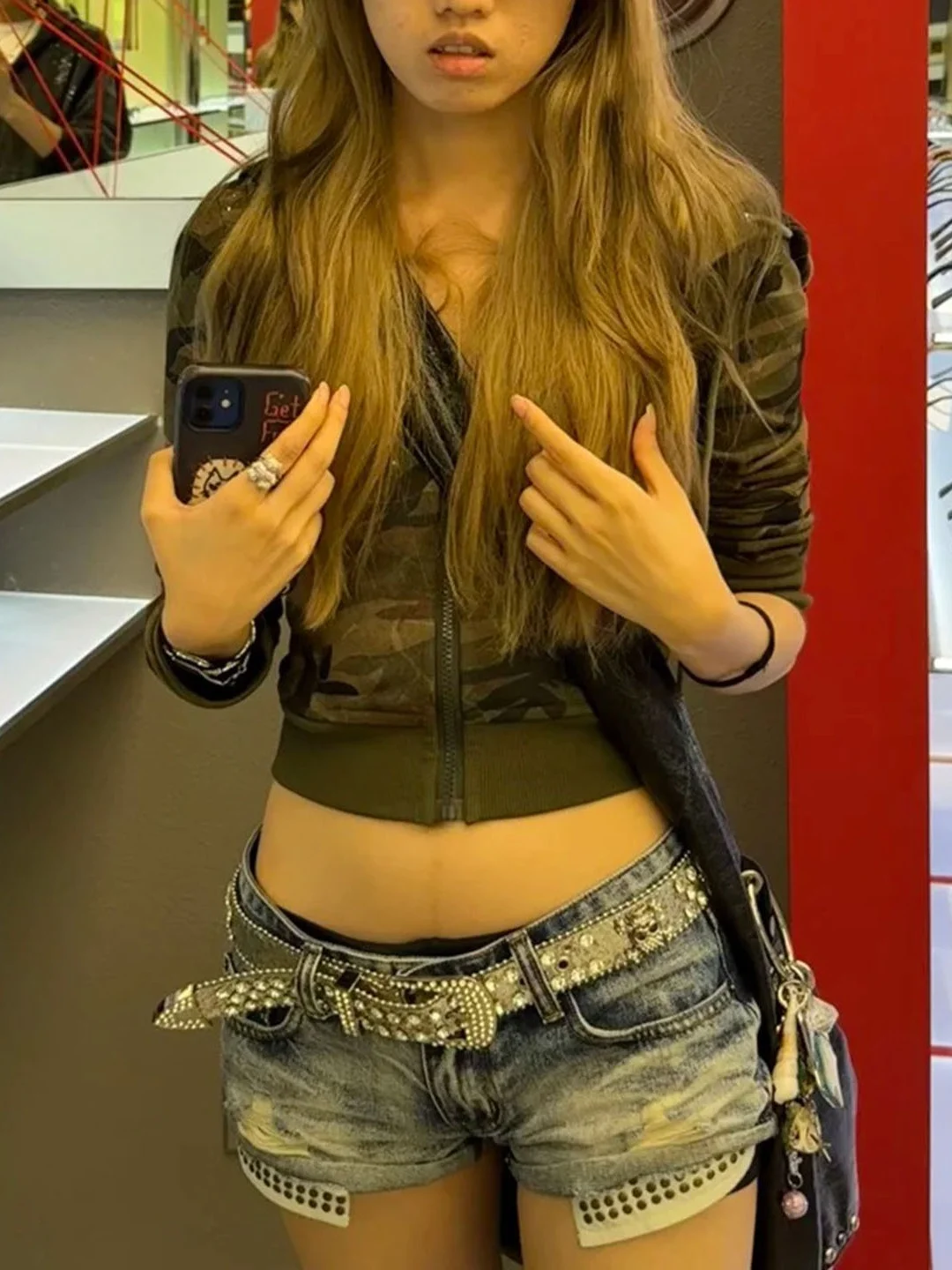 

Low Waist Cuffed Hem Denim Shorts Women Summer Slimming High Waist Distressed Bootcut Jeans Sexy Trendy A-Line Hot Pants