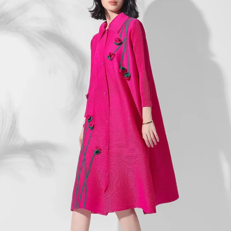 

Женское плиссированное платье миди, Осеннее элегантное свободное платье миди на пуговицах с лацканами и оригинальным принтом, 2024