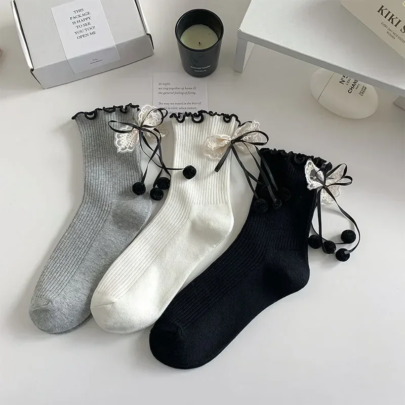 Simple Fashion Women's Sock Spring Summer Breathable Wood-ear Side Socks Mid-tube Socks Vintage Lace Bow Sweet Girl Pile Socks