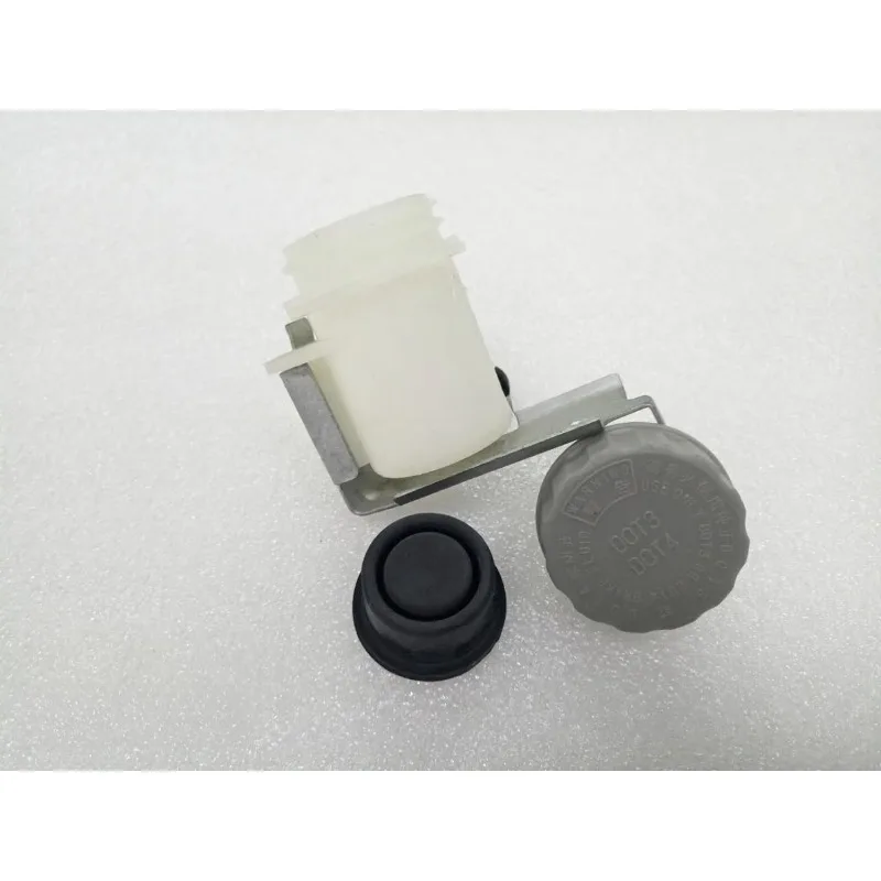 

Clutch Fluid Reservoir Hydraulic Tank for BYD F6 G6 Surui
