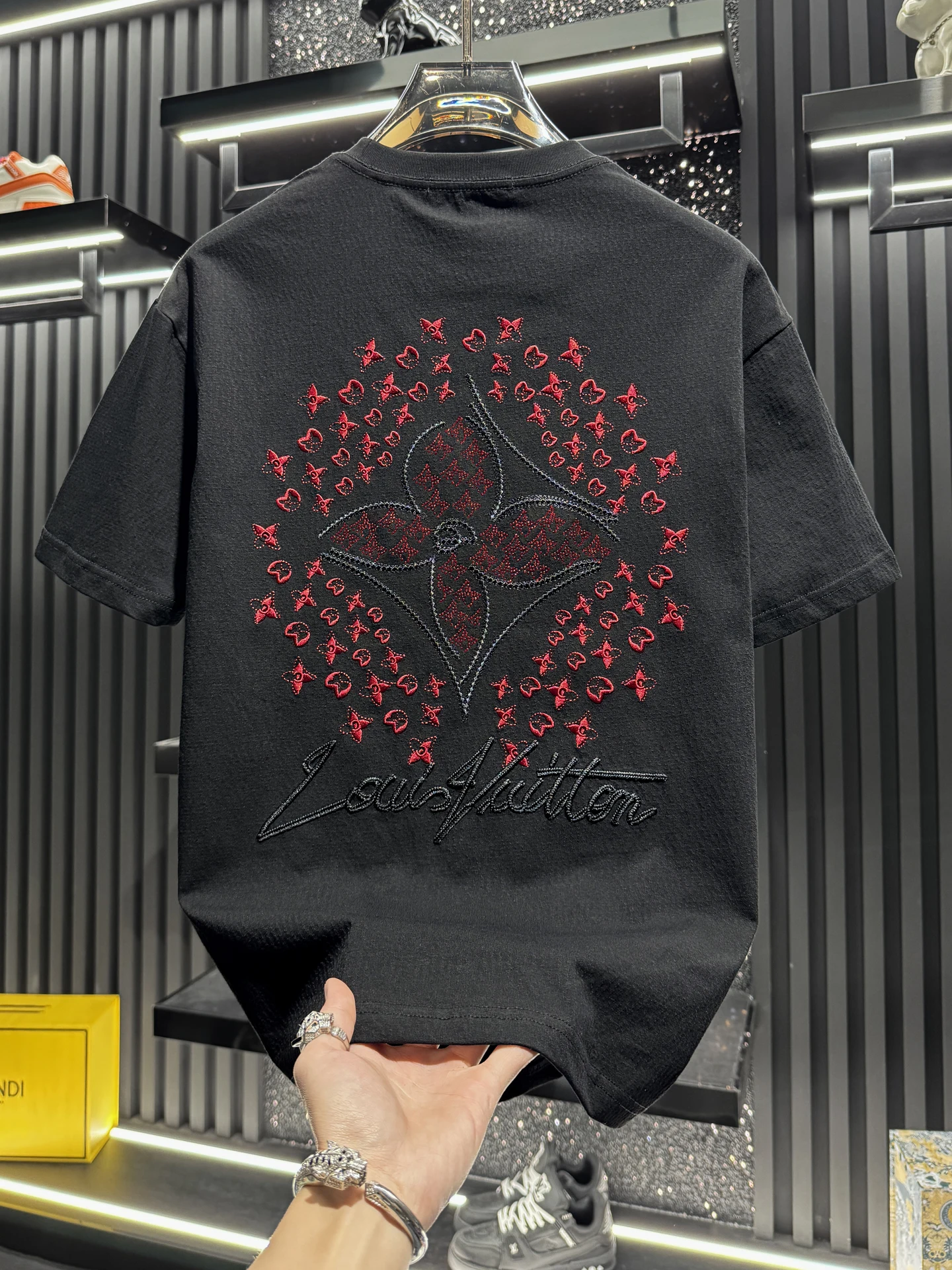 

Мужская высококачественная футболка с коротким рукавом, вышивкой и блестками, дышащая, легкая, летняя, модная, европейский стиль, хлопок, полиэстер