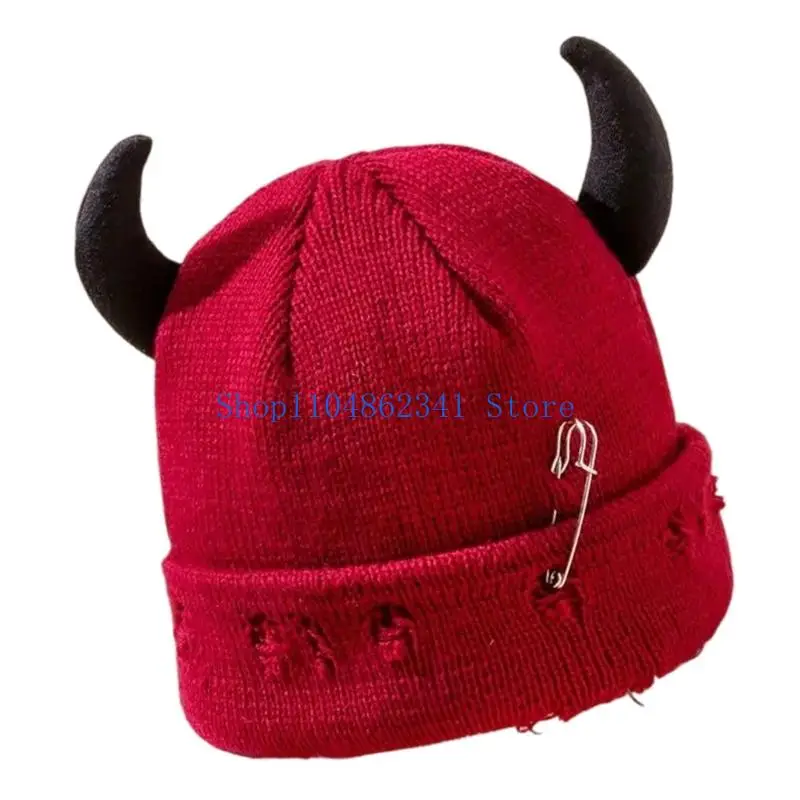 قبعة منسوجة مضلعة أنيقة 5asd مع دبوس معدني مفصل خطة أرجوحة أذن دافئة قابلة للعكس لأزياء المدينة