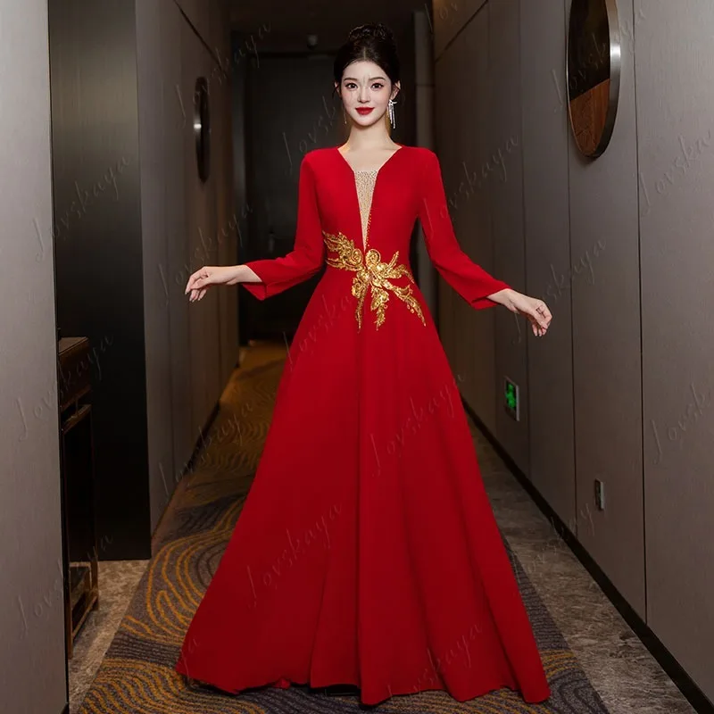 

Платье для хора — длинная женская юбка, утягивающая и элегантная. Платье госпожи. Одежда для рекомендации поэзии.