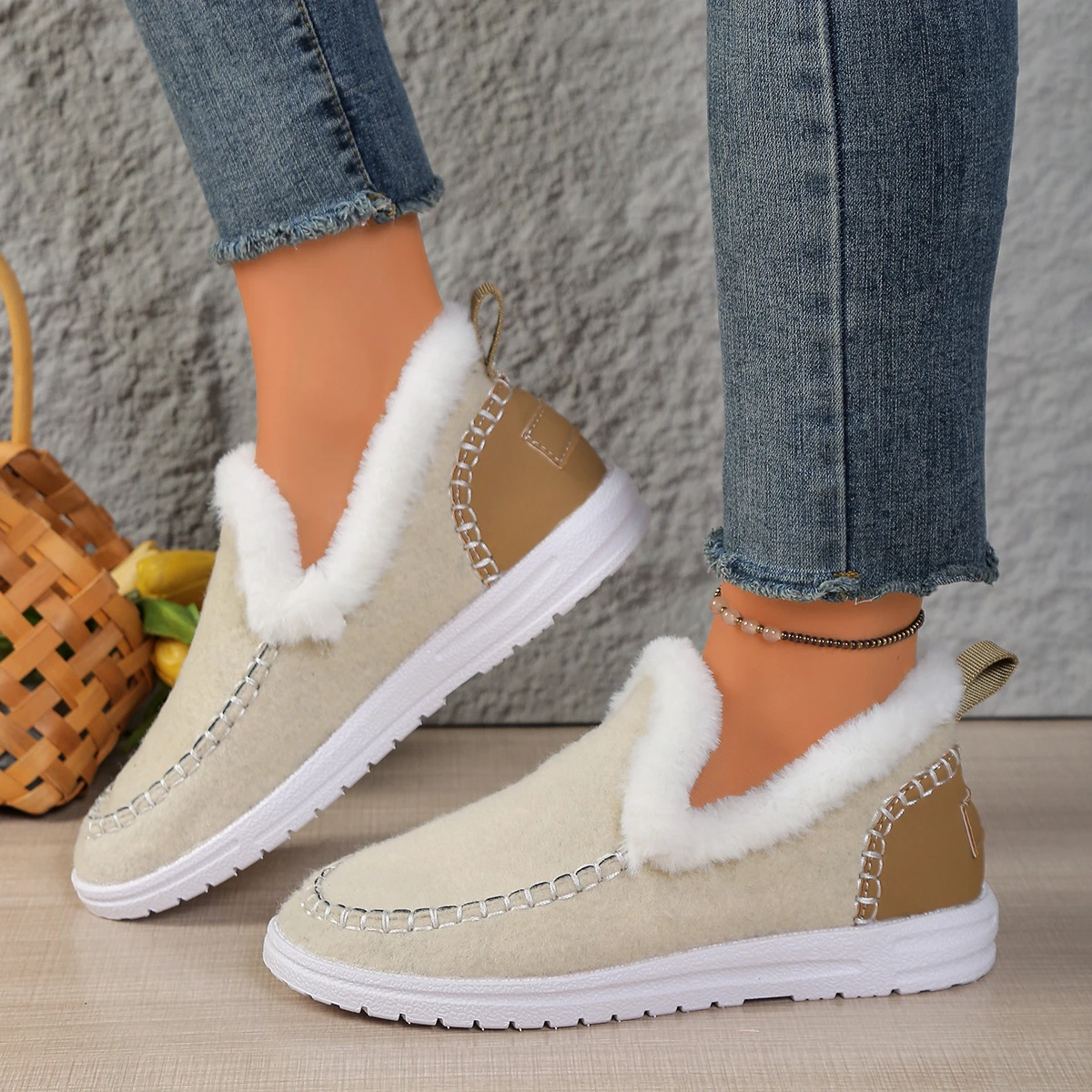 Women Snow Boots 2025 New Short Plush Cotton Shoes for Women Winter Designer Warm Casual Shoes Trend Walking Ankle Boots Women