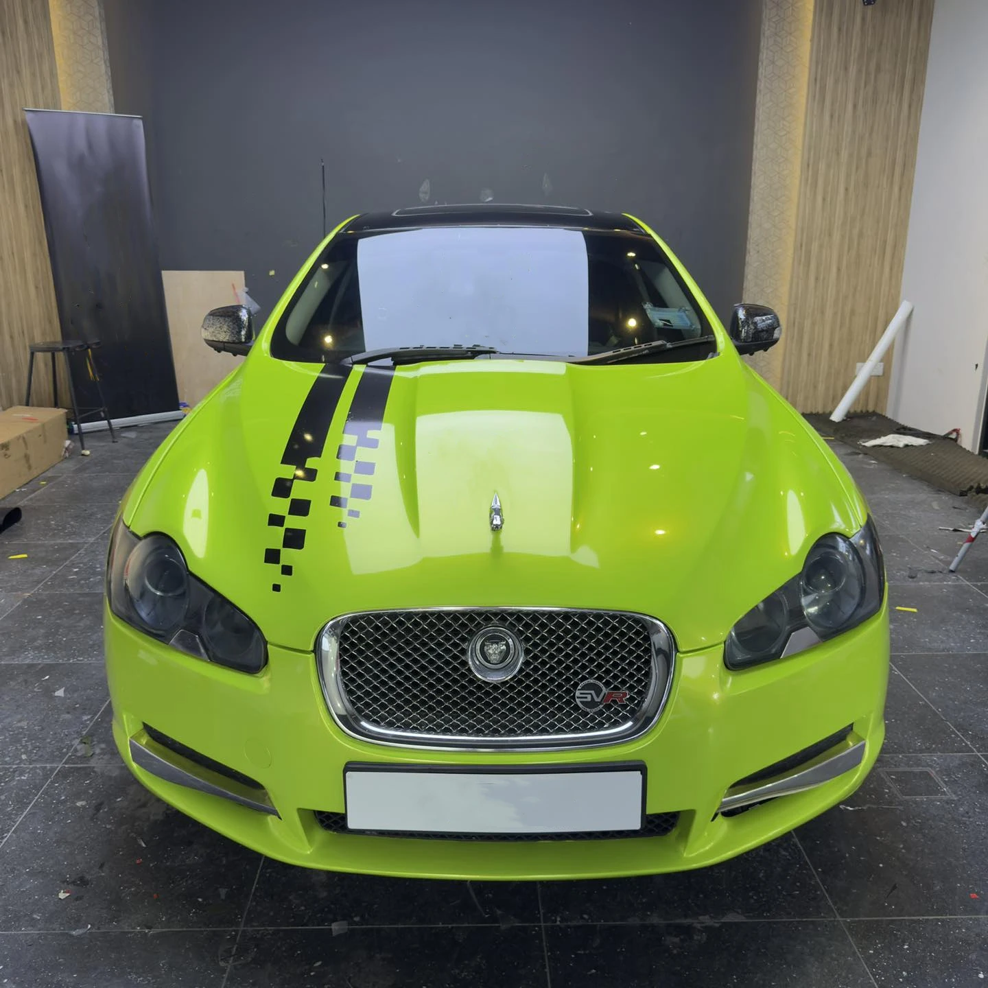 

Зеленая золотистая переливающаяся пленка-хамелеон для оклейки автомобилей с технологией Air Release (без пузырьков) и многоразовым нанесением клея