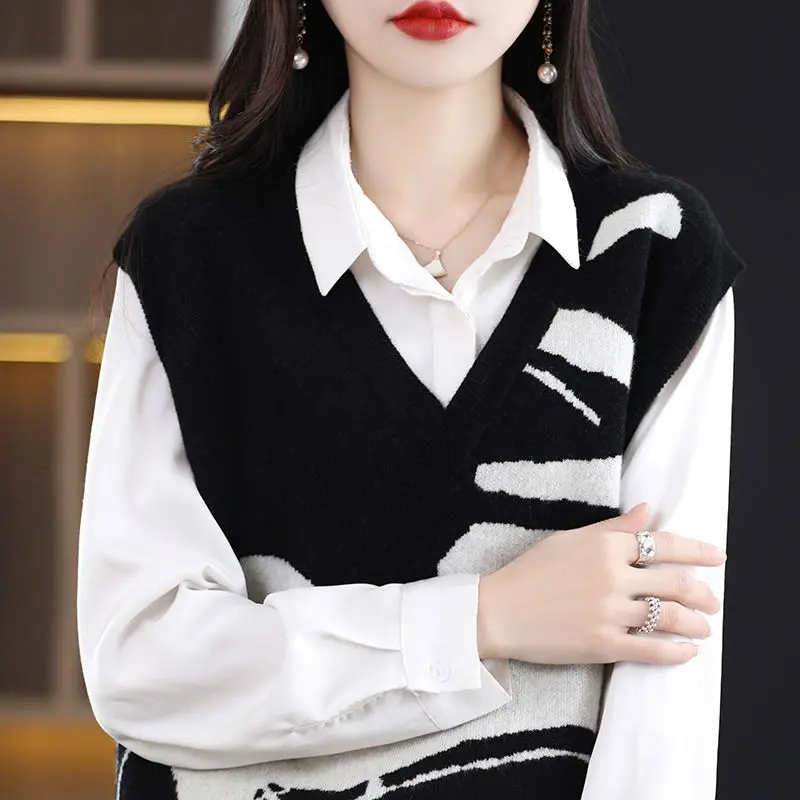 

AutumnWinter ColorBlock Knitted Loose Vest Women New Retro Jacquard VNeck Sweater Top
