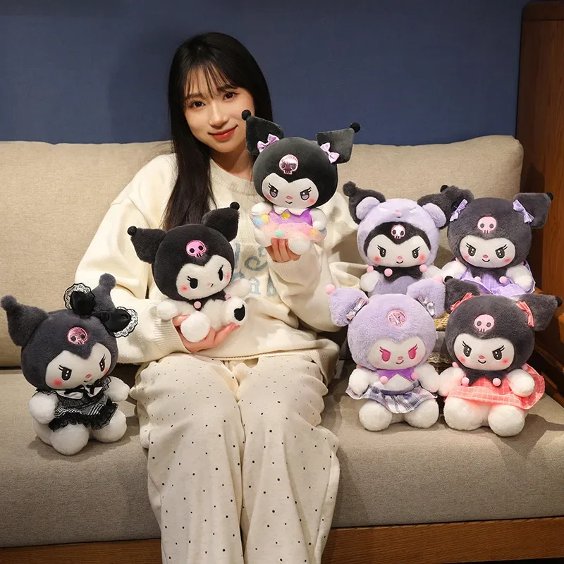 Sanrio dibujos animados Kuromi Plushies encantador Sanrio relleno Anime Kuromi muñeca vestido Kuromi juguete de peluche regalos de cumpleaños niñas niños