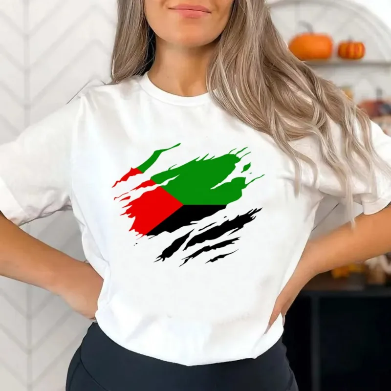 Camiseta Martinique con gráfico estético para chicacamiseta cómoda clássica de los años 80 para mujer Top gótico clássico