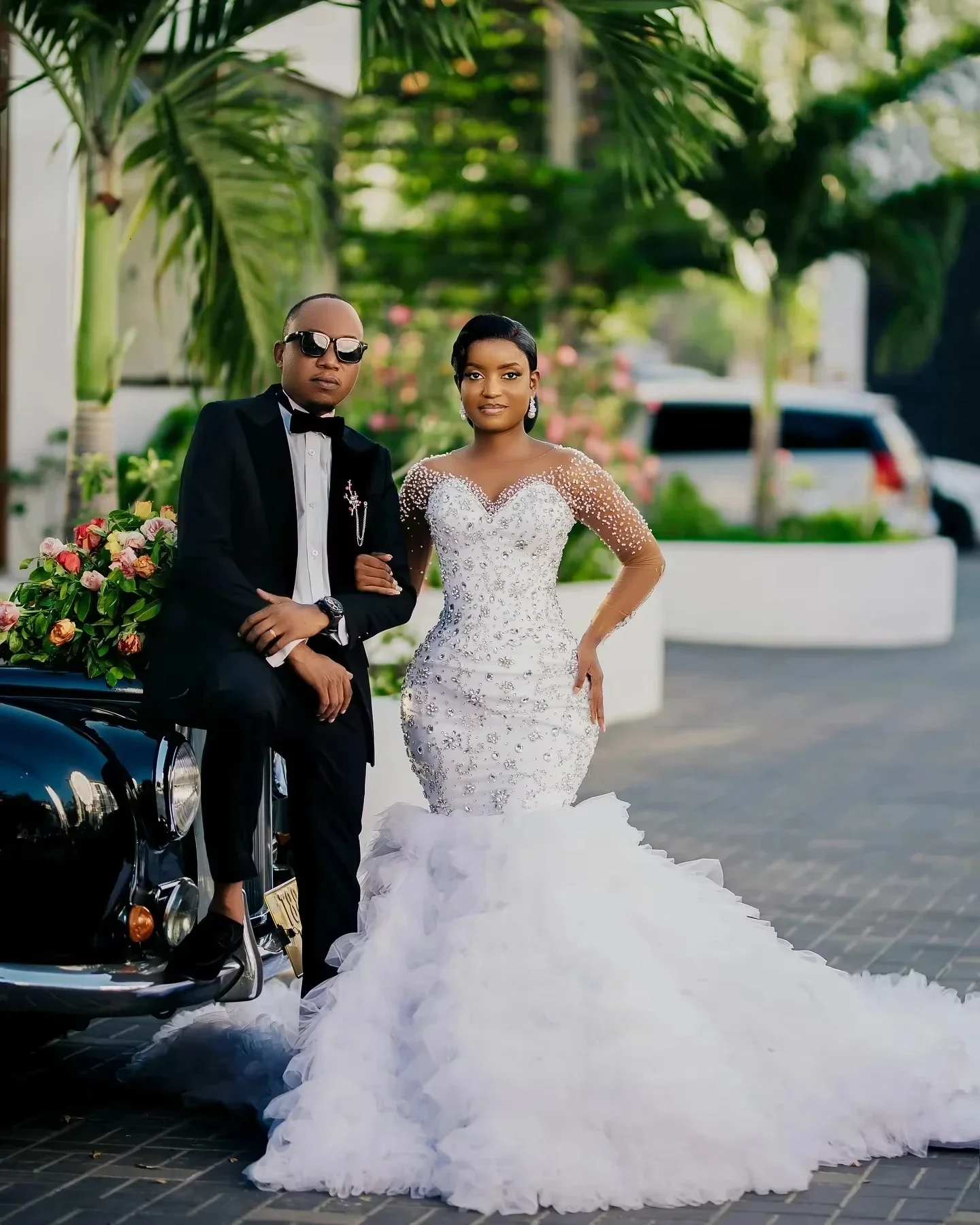 

Customized Arabic Aso Ebi Long Sleeves Trumpet Wedding Gowns for Bride Shinny Crystals Beads Bridal Gown Multi-layered Tulle