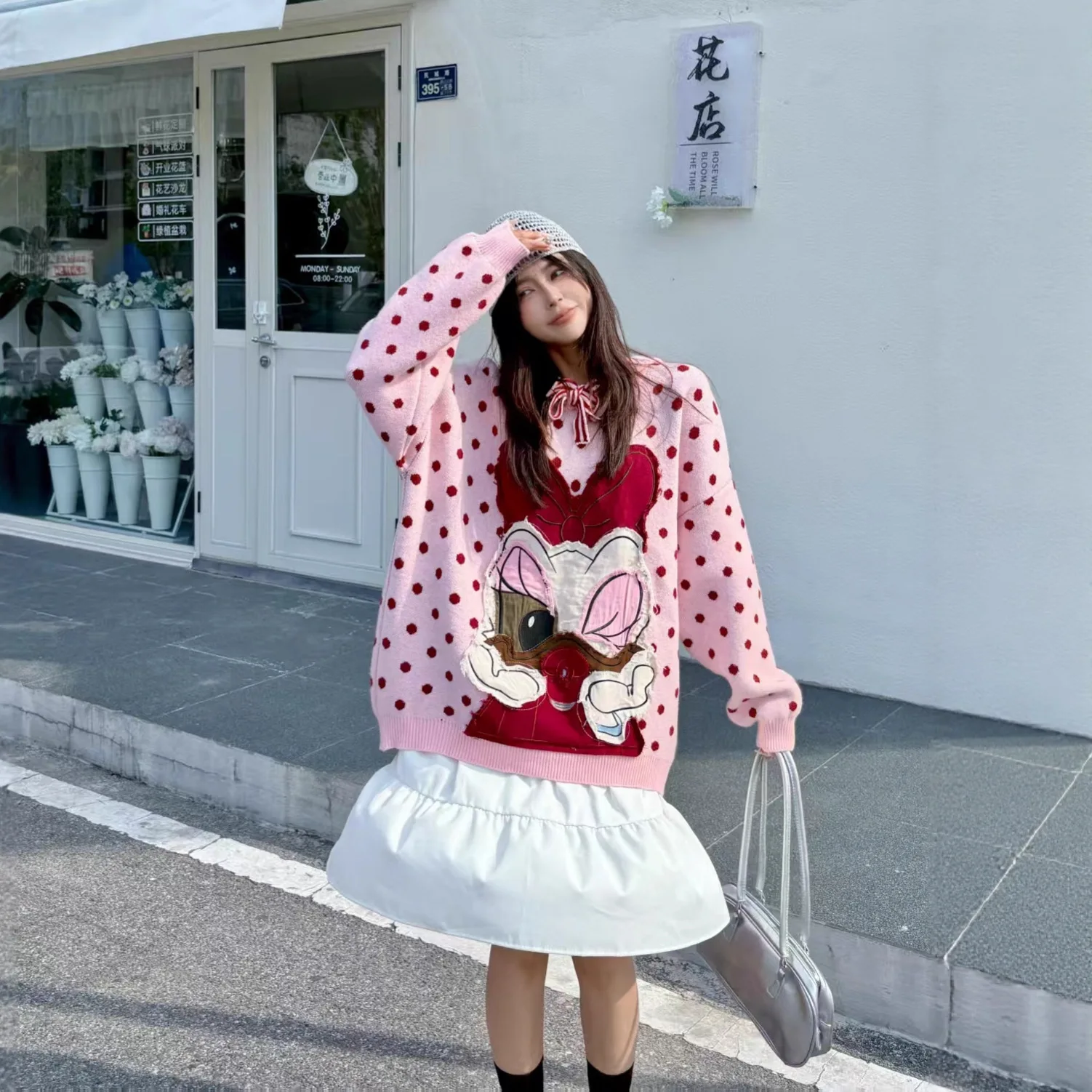

2025 Autumn Winter American Retro Color-Block Polka Dot Pullover Sweatshirt with Cartoon Duck Patch Loose Hooded Sweater Women