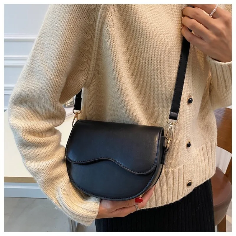 

Easy Carry Leather Crossbody Bag Elegant Paris Vintage Classic Casual Tote Bag Trendy Messenger Bag Ladies Daily Outdoor