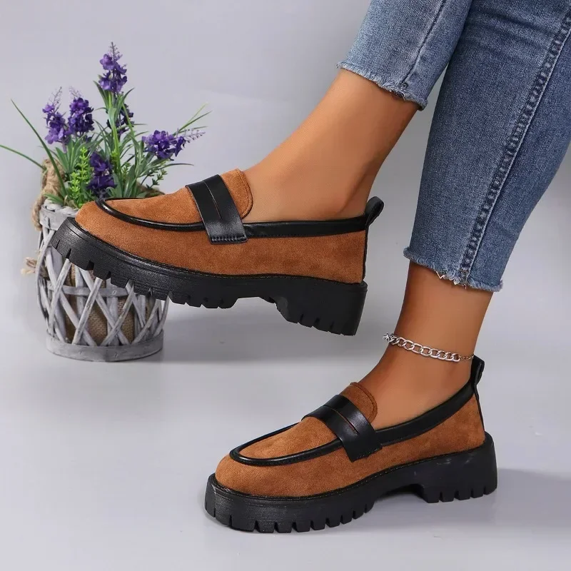 Mocassins estilo britânico para mulheres, dedo do pé redondo, estampa leopardo, cores misturadas, plataforma, saltos volumosos, sapatos femininos, venda quente, outono, 2024