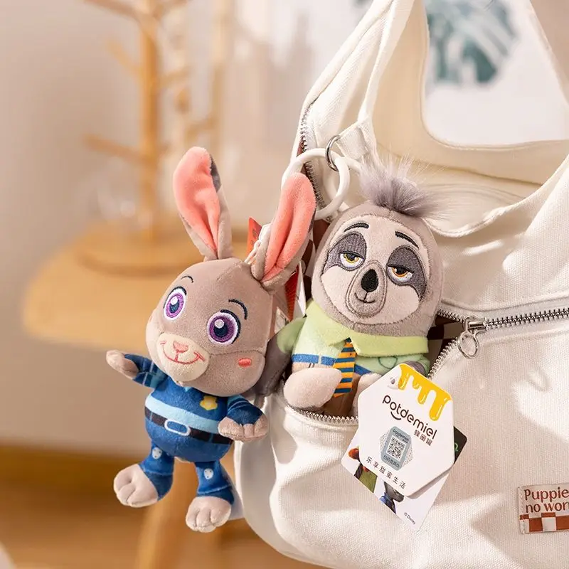 الأصل ديزني Zootopia الشكل نيك جودي الشكل أفخم شغل المفاتيح على ظهره قلادة زوجين على ظهره ديكور الدمى صبي فتاة الهدايا