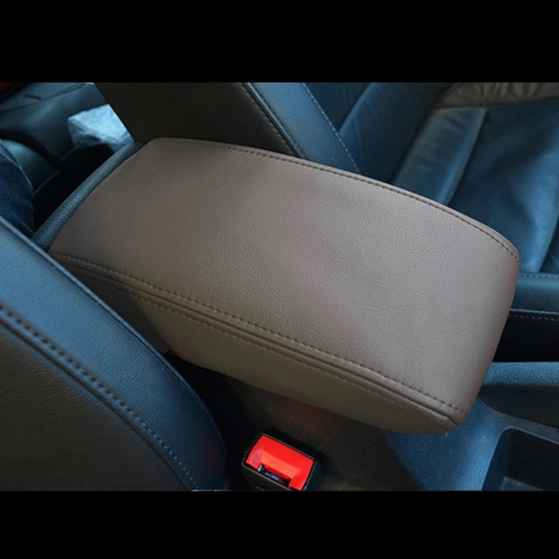 Auto Center Console Cover Car Armrest Cover Leather Cushion Pad Protector Universal Car Decor Accessories for 19-21