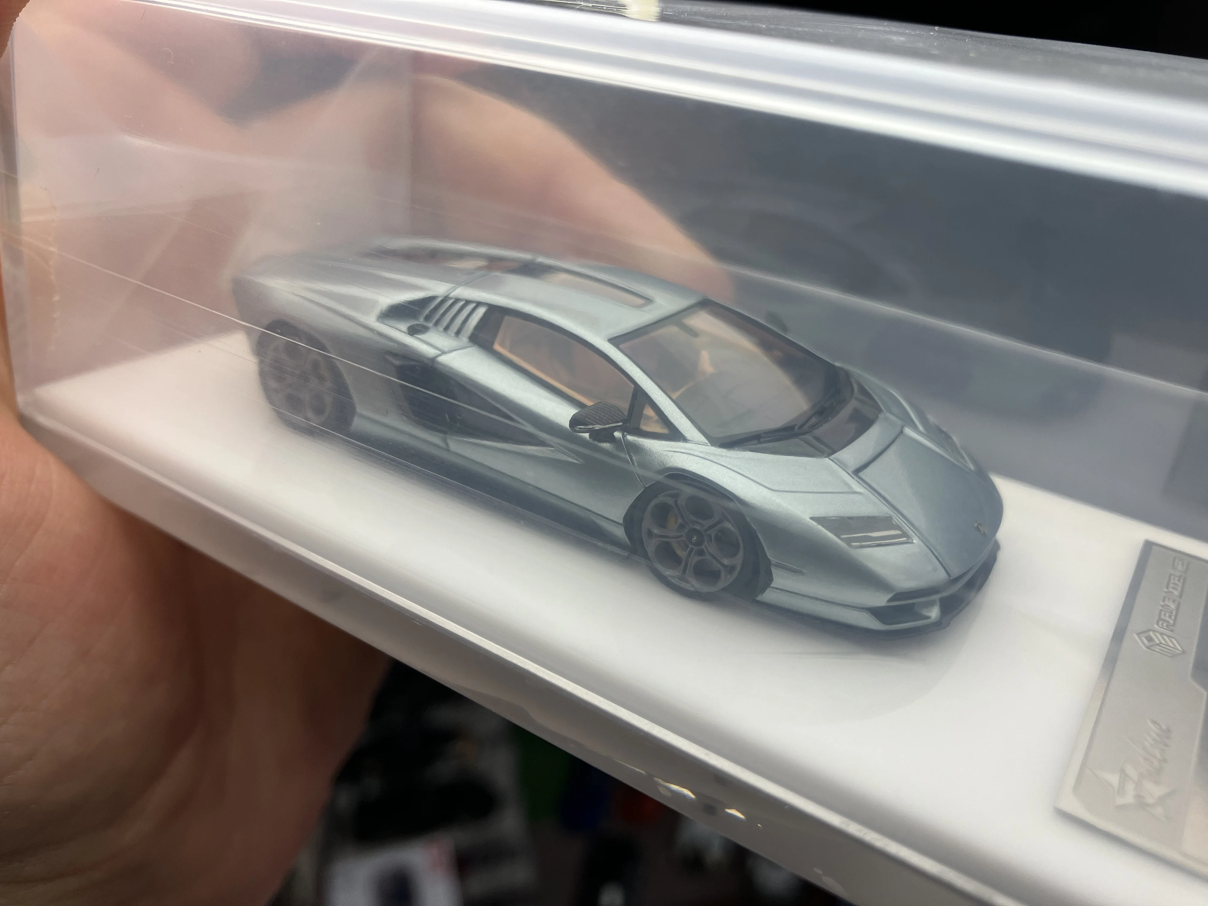 

1:64 Fuelme Countach Lpi 800-4 Resin Azzurro Thetys Model car Limited