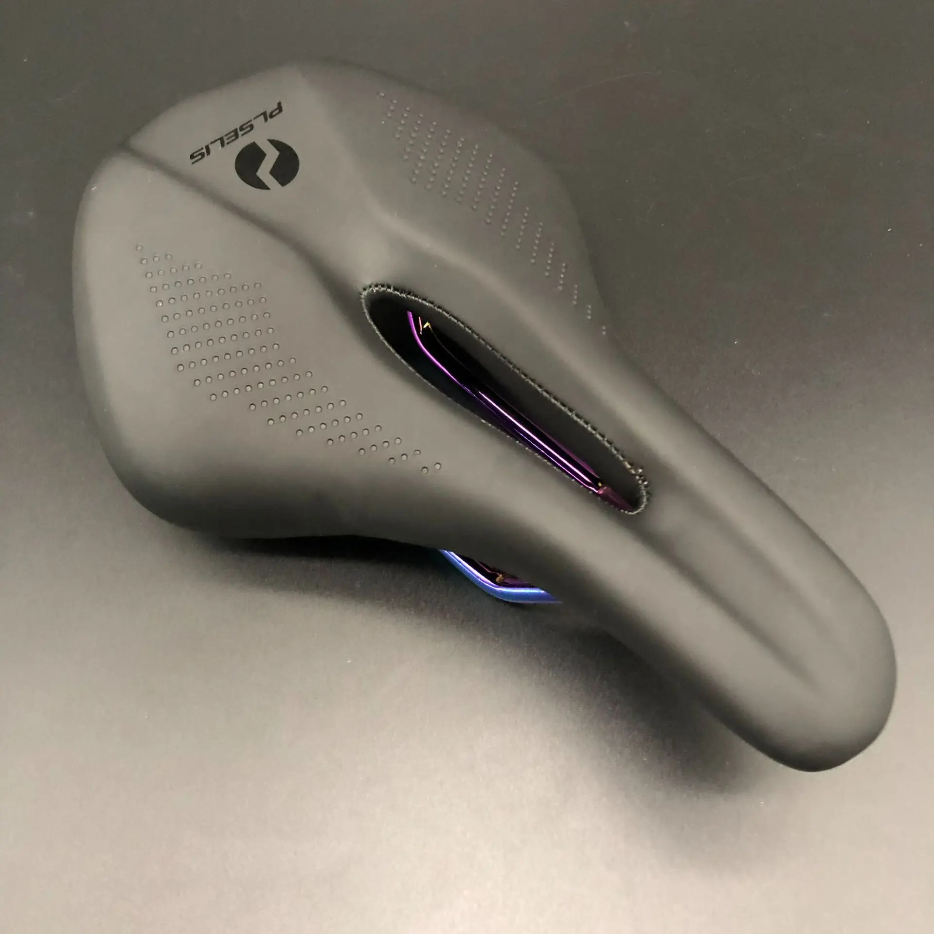 PLSELIS Mountain Cushion Breathable and Waterproof Cushion Bicycle Saddle Mount Road Bicycle Saddle Cushion Nylon material