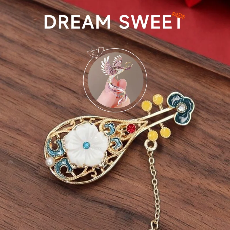 Vintage Chinese Style Round Landscape Painting Brooch For Women Mountain Shaped Tassel Rhinestone Lapel Pins Clothes Accessories