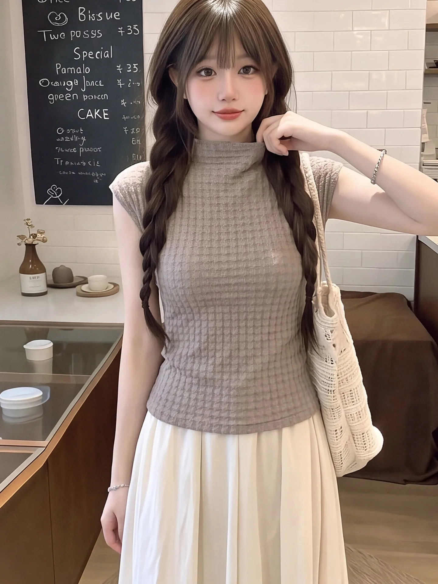 Korean Style Knitted T-Shirt Women's Summer Slimming Versatile Quality Top Small Shirt Commute Style  Color No Sleeve
