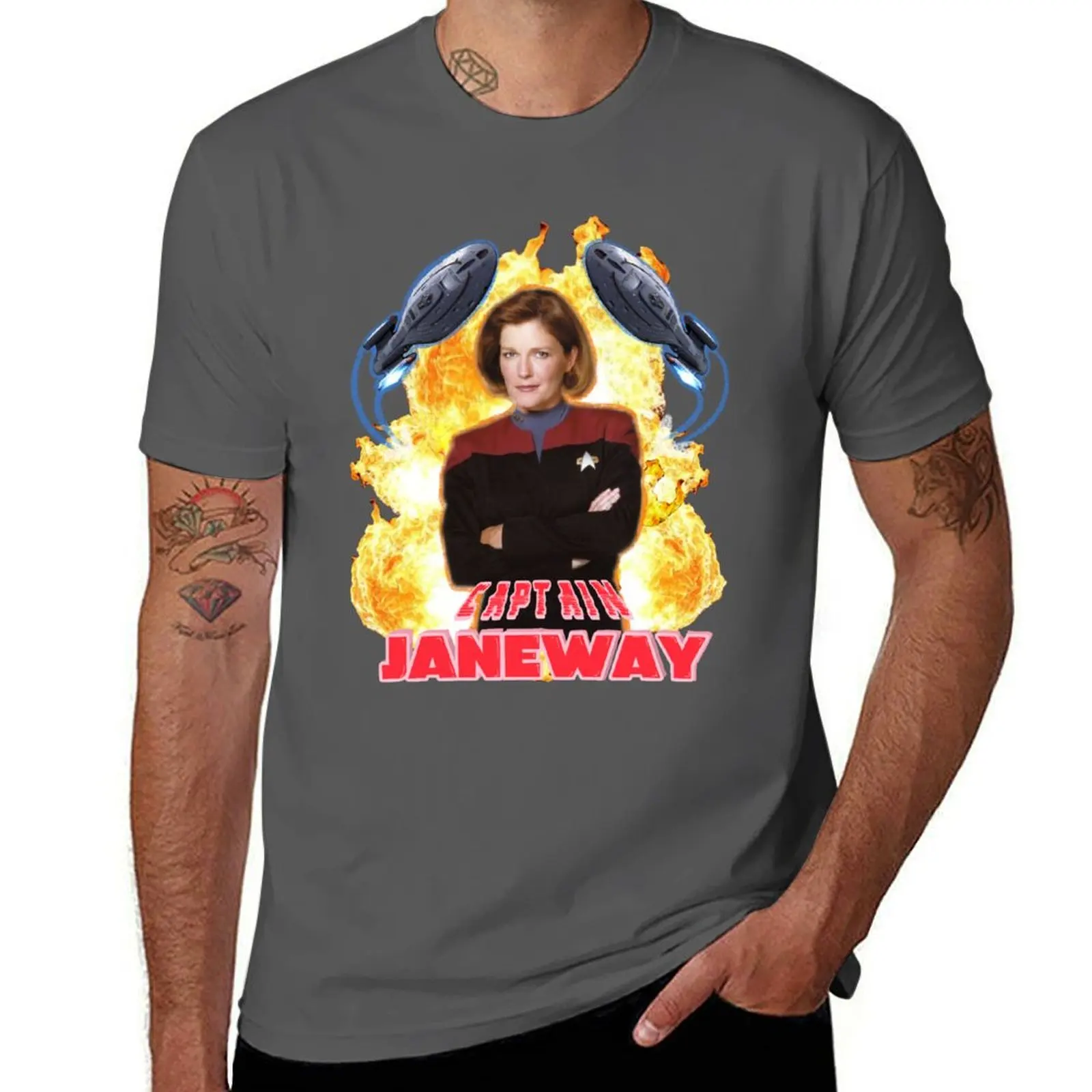 

CAPTAIN USS THE VOYAGER!!!! OF JANEWAY T-Shirt Work Wear Simple Tee Shirt