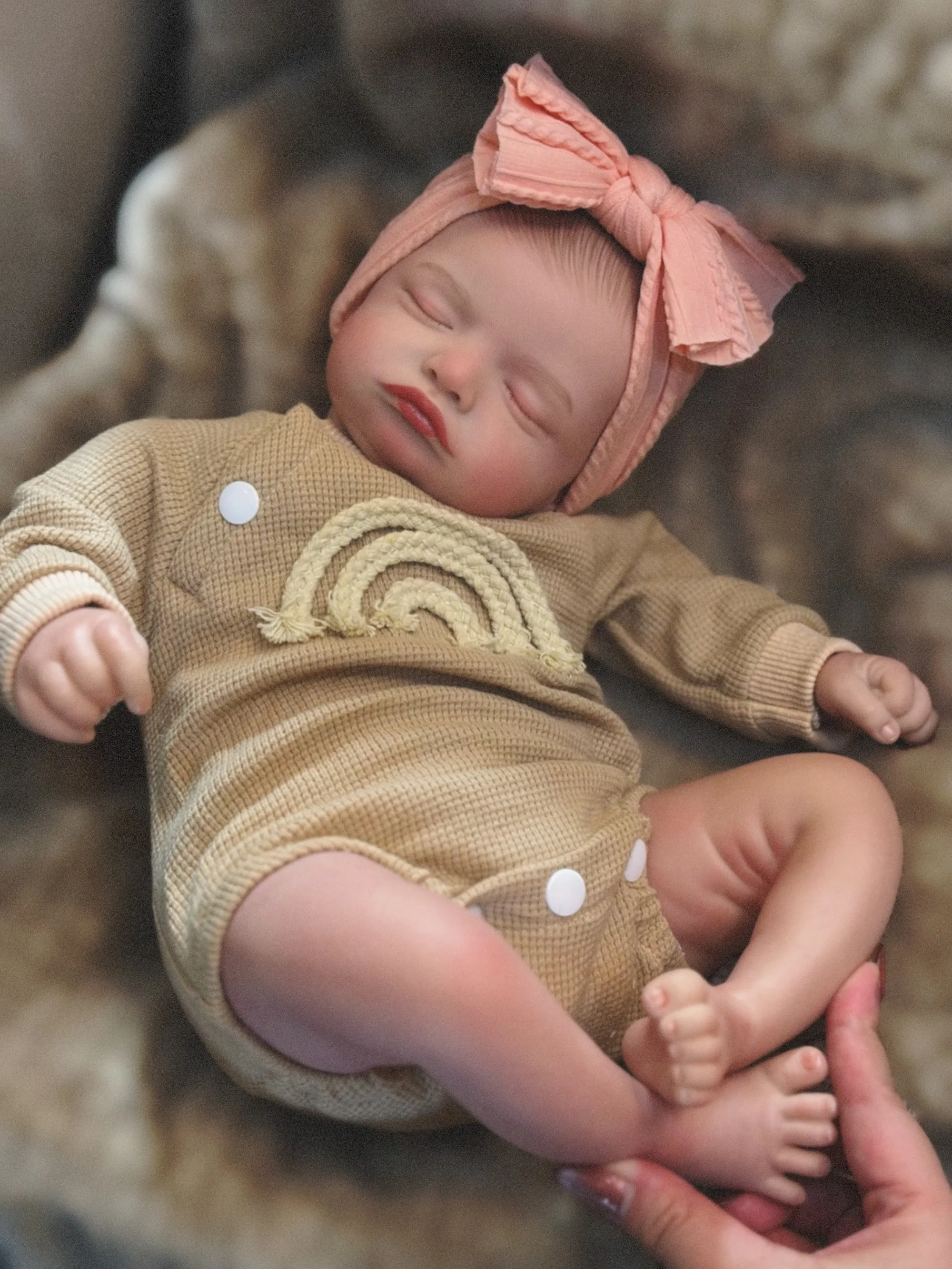 46 センチメートル塗装済みリボーン人形ロザリー新生児睡眠人形ソフト手描きの髪リアルな肌の色目に見える静脈