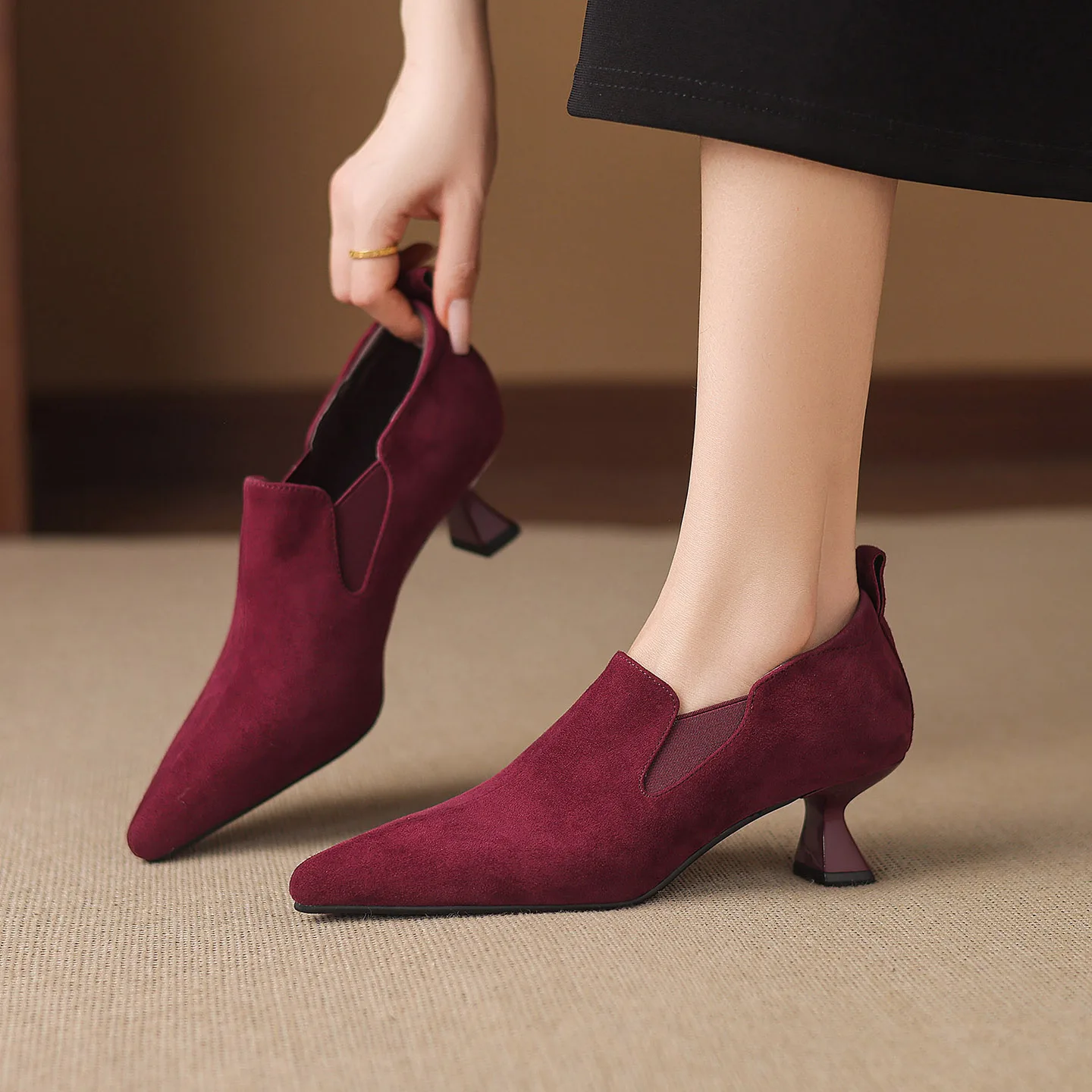 

Genuine Leather Pointed Toe High Heels Combined with Elastic Deep Cut Women pumps,Fashion Women Shoes