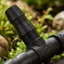 100pcs 4/7mm T-Piece Barb Hose Connector For Sprinkler Irrigation System PVC Garden Watering Fitting Black