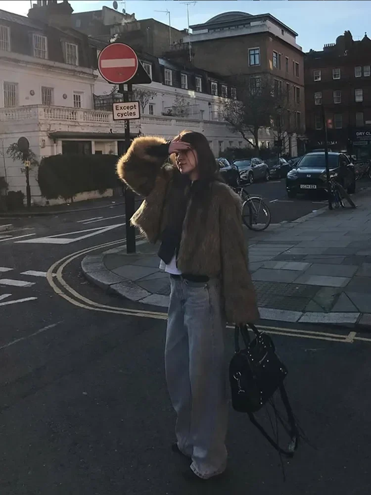 Sólido casaco de pele do falso recortado feminino elegante em torno do pescoço manga cheia fofo solto jaqueta 2025 novo inverno senhora do escritório commute casacos