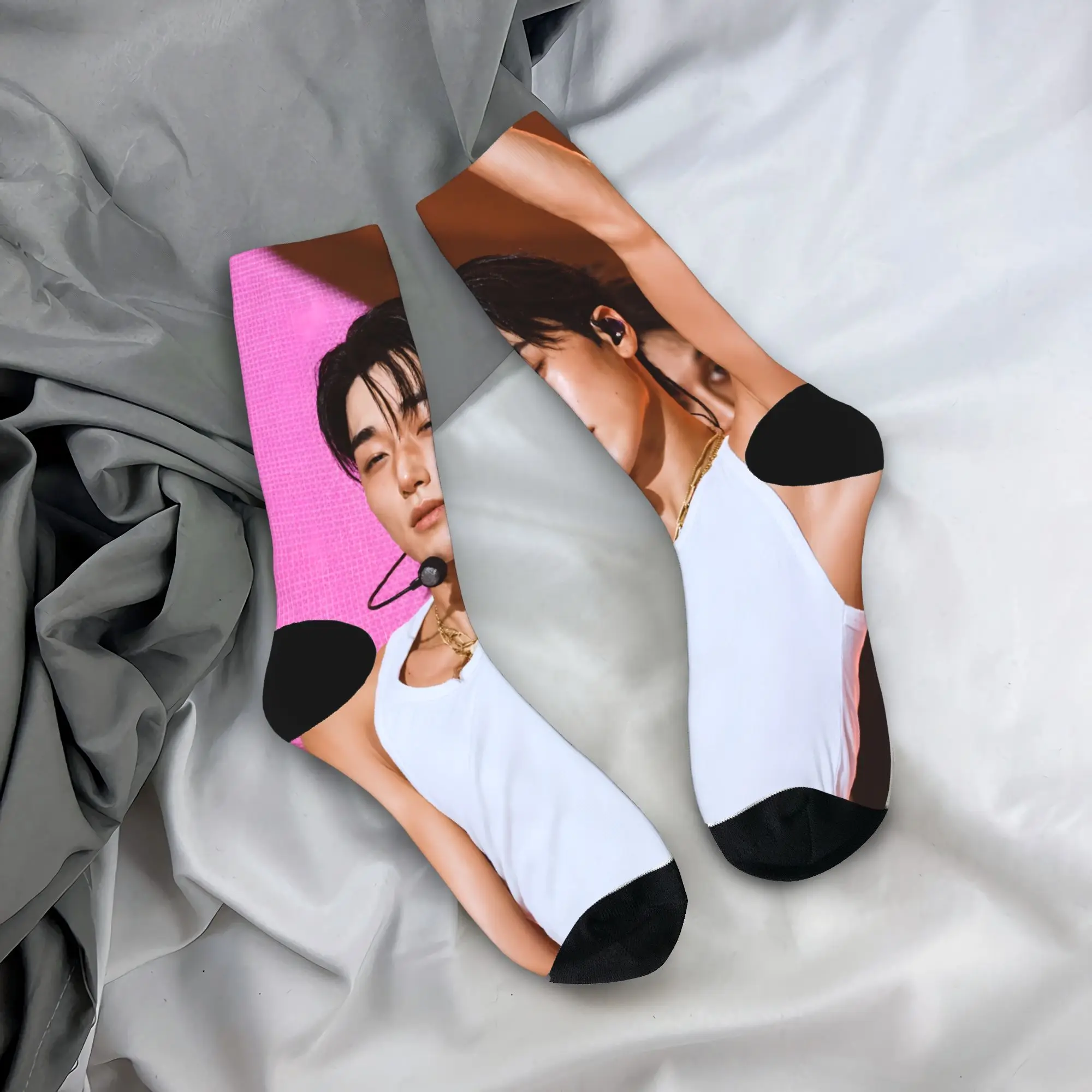 Choi San Bad Ateezs Socken, Freizeitstrümpfe für Herren, hochwertige Outdoor-Sportsocken, Herbstmuster, rutschfeste Socken