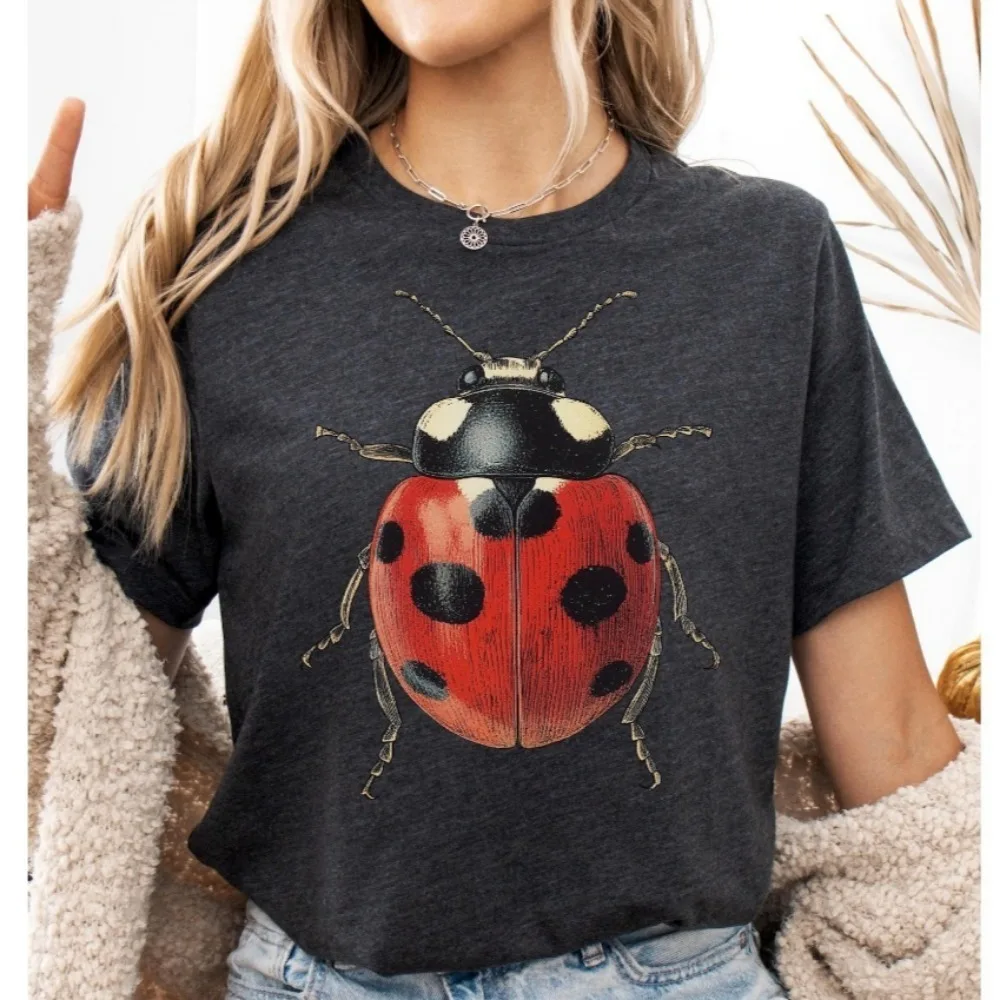 Ladybug Shirt Vintage Ladybird Graphic Tee Nature Insect T-Shirt Cute Bug Shirt for Women Entomology Gift Beetle Art Tee