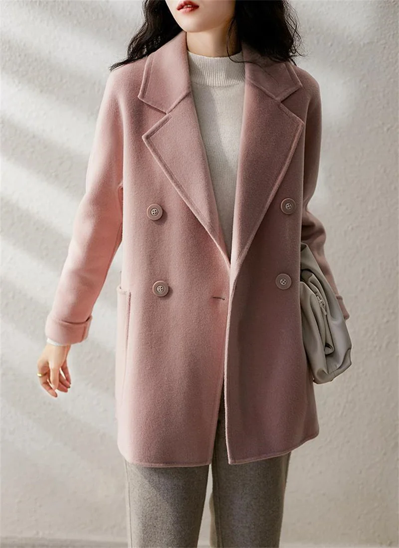 Cappotto di lana rosa rosa stile Hong Kong 2025 Cappotto di lana di media lunghezza in stile occidentale alla moda primavera e autunno