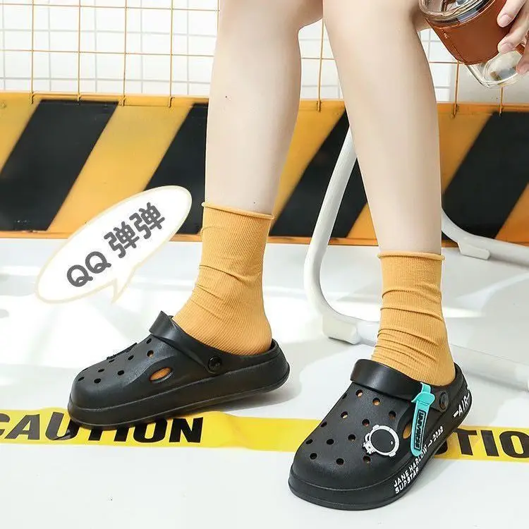 2023 New women man sandals hole slippers couple sandals mules and clogs garden shoes for women breathable beach shoes 36-45 AW71