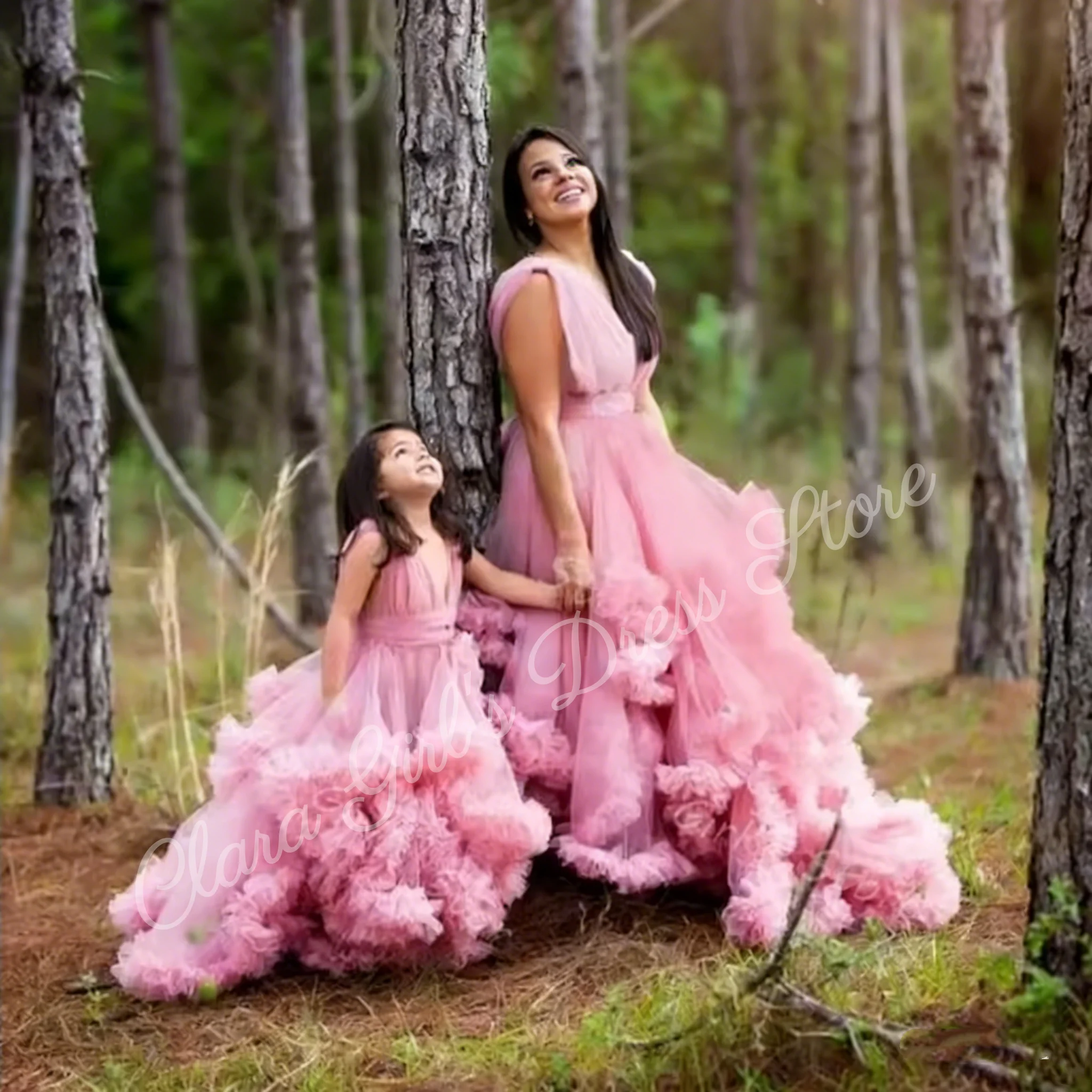 Benutzerdefinierte Prinzessin Mutter-Tochter Kleider Rüschen Tüll Kleid Mutter und Tochter Party Geburtstag Kleid Kinder lange Blumenmädchen