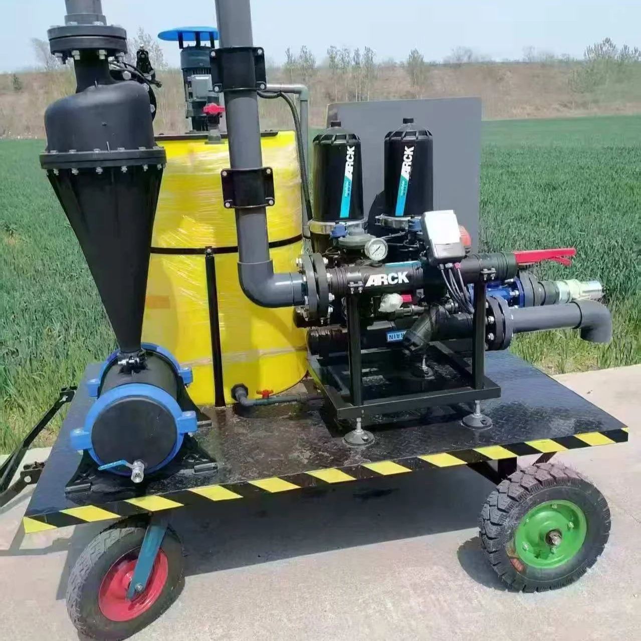

Mobile water andfertilizer integrated machine Manual/automatic operationMobile water and fertilizer equipment,agricultural tools