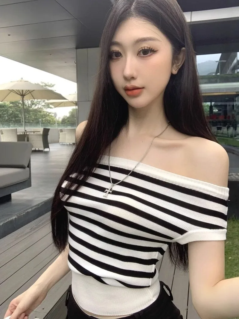 Korean Style Slim Fit Striped Short Sleeve Knitted T-Shirt Women's Summer New Fashion Casual Comfortable Breathable Top