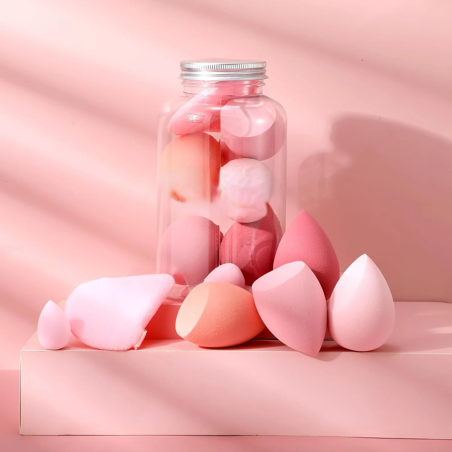 "مجموعة أدوات التجميل الممتازة لتطبيق المكياج الخالية من العيوب - احصل على تغطية مثالية مع أدوات تطبيق الأساس!"