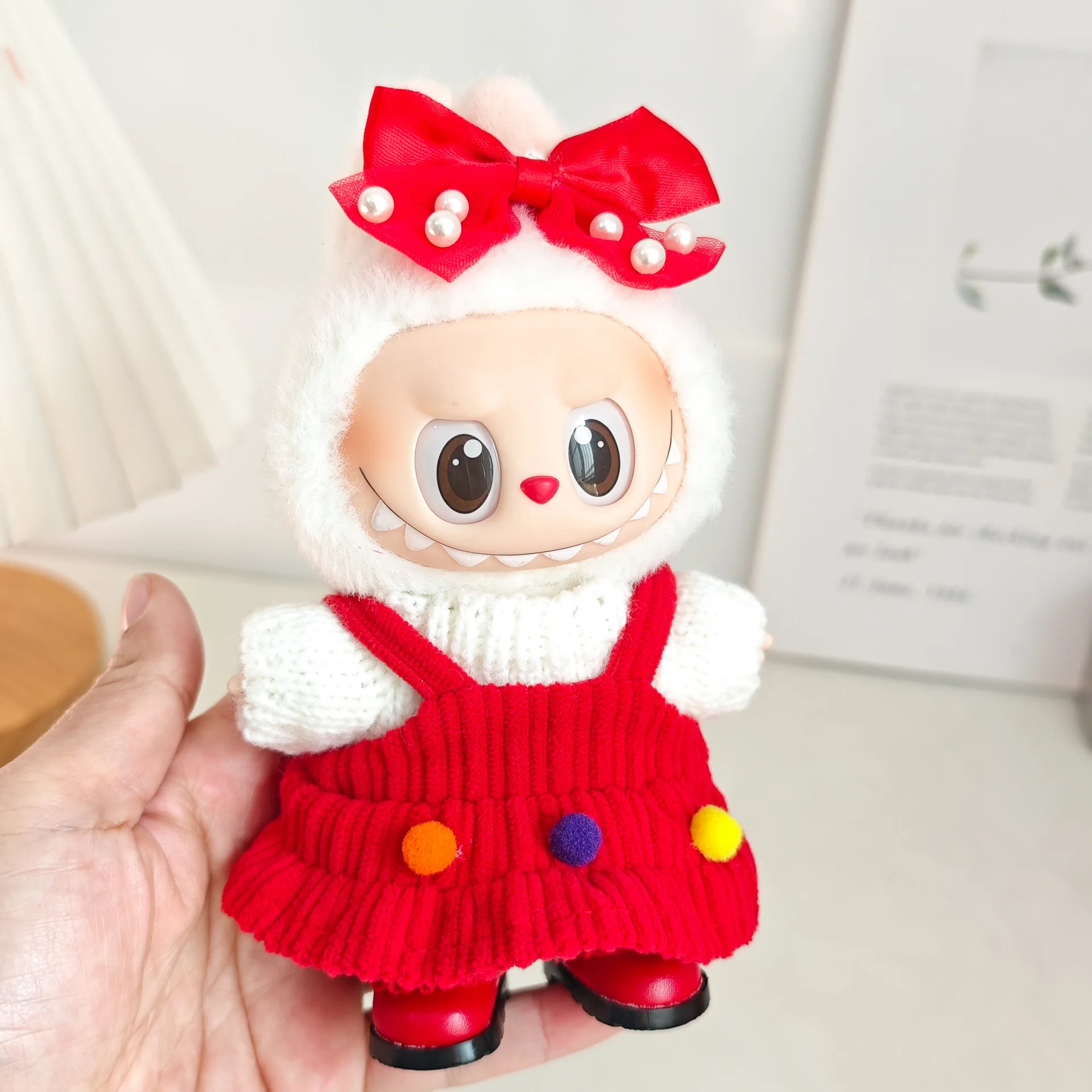 第 1 世代と第 2 世代のペンダント ラブブ人形衣装ビニール ブラインド ボックス レッド コーデュロイ ドレス セット