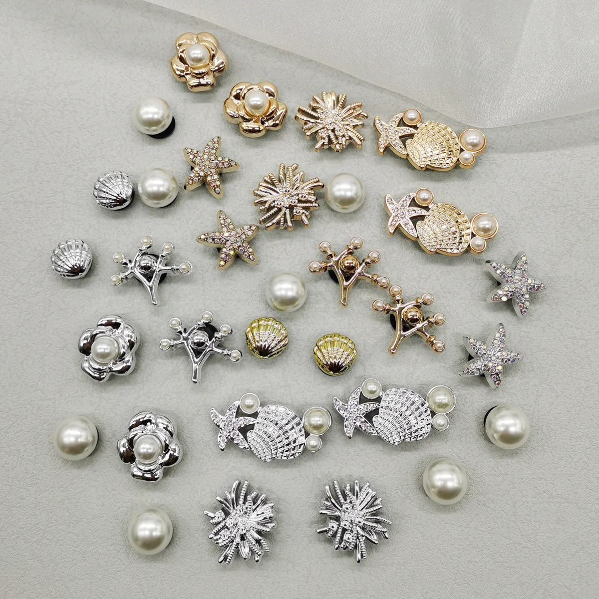 

16PCS Ocean Theme Seaweed Flower Shoe Charms DIY Decorations Bling Starfish Clog Shoes Buckles Accessories Shell Shoe Clip Decor