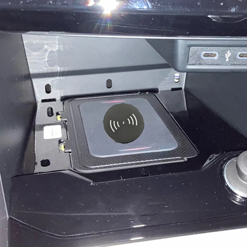 For Volkswagen Jetta MK7 R+T-ROC T-C-CROSS Teramont Phideon Car wireless phone charger 15W charger