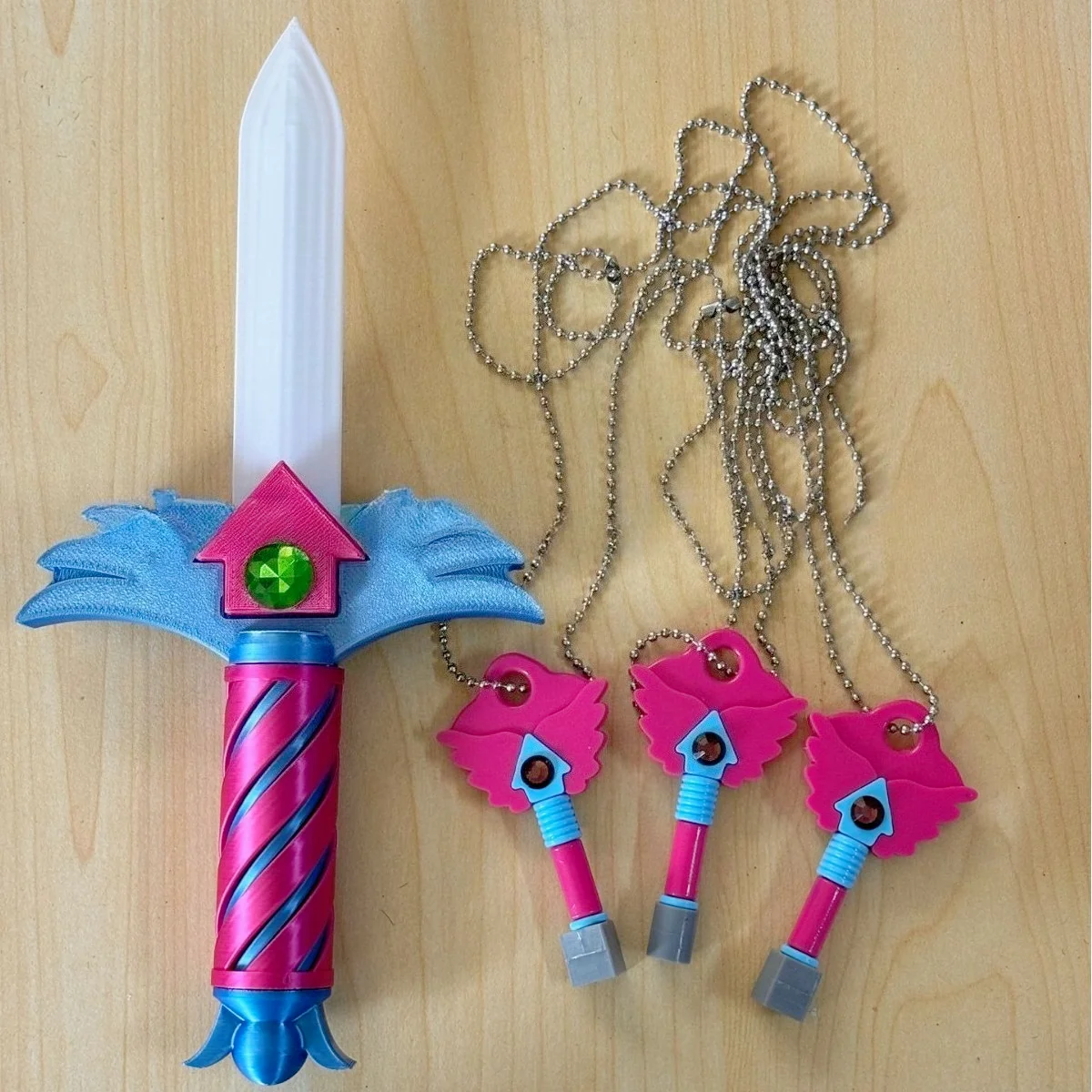 

Корейский реквизит для косплея, розовый поддельный нож, ожерелье с ключом, корейский ТВ-сезон 3, опасные игры, аксессуары для костюмов в хованке