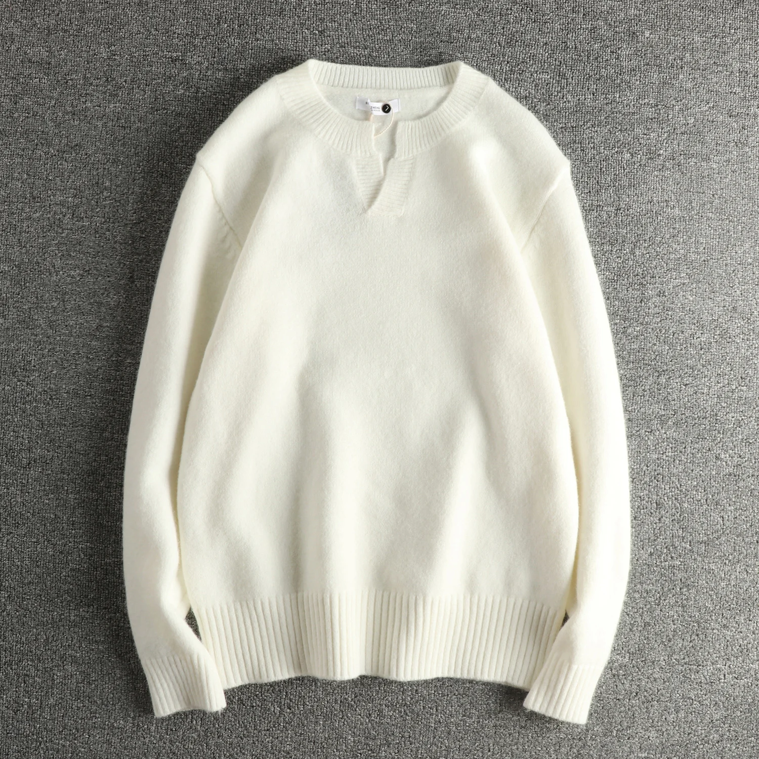 2025 Autumn and Winter V-neck Design American Retro Trendy Men's Knitted Sweater Velvet Fabric Youth Bottoming Tops Long Sleeve