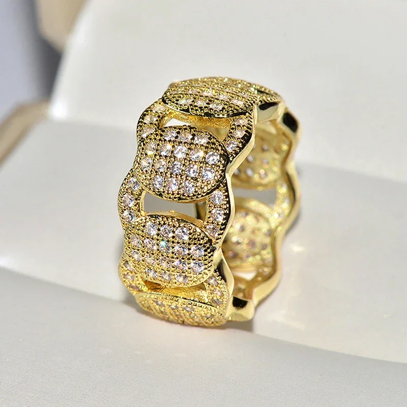 Huitan Wedding Band Rings for Women Silver Color/Gold Color Engagement Marriage Luxury Rings Full Cubic Zirconia Bling Jewelry